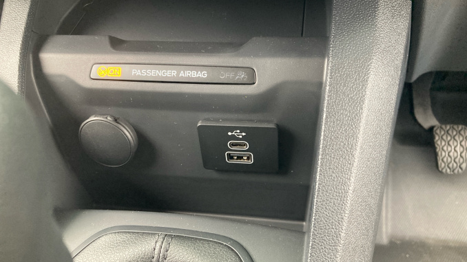 Ford Transit Courier Diesel 1.5 EcoBlue Trend Van - Image 24
